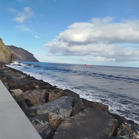 Maxitenerife ゲストハウス