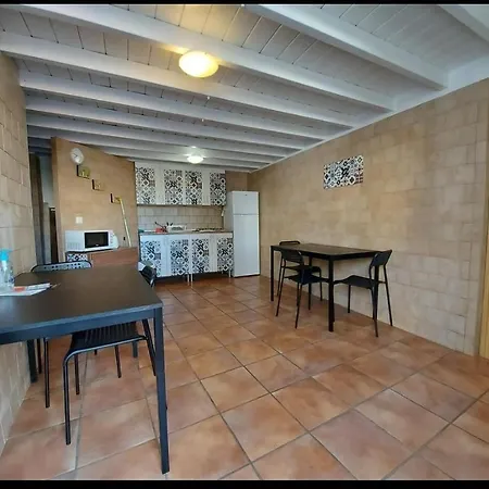 Konukevi Maxitenerife La Laguna (Tenerife)